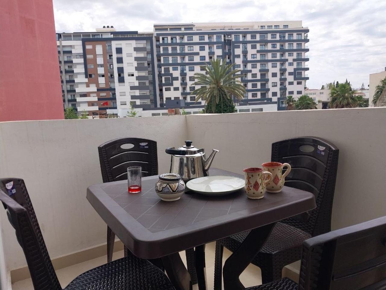 Eftalya Hostel Tanger Esterno foto