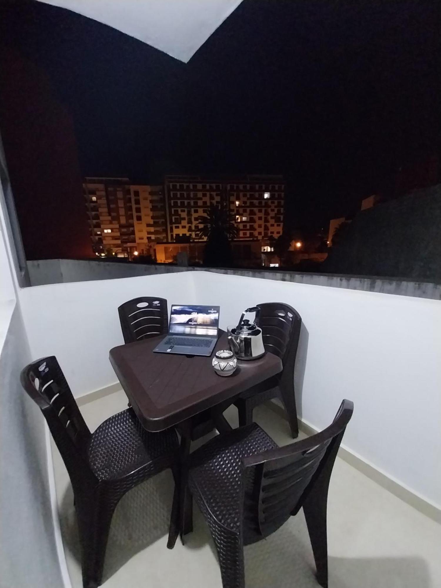 Eftalya Hostel Tanger Esterno foto