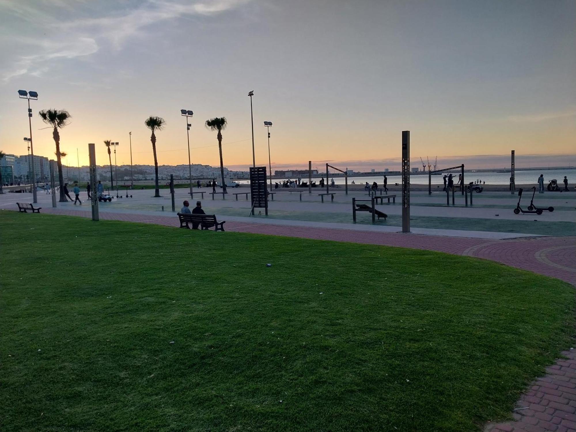 Eftalya Hostel Tanger Esterno foto